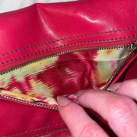 NINE WEST VERY PINK OVERSIZED LEATHER FOLD OVER CLUTCH PERFECT FOR SUMMER - Picture 11 of 13